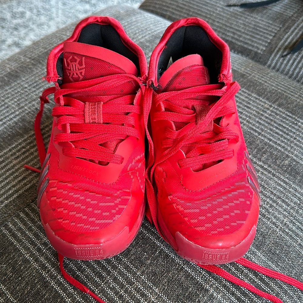 Adidas Donavan Mitchell shoes size 2Y